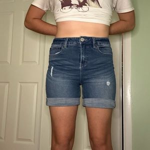 Indigo Rein cuffed jean shorts